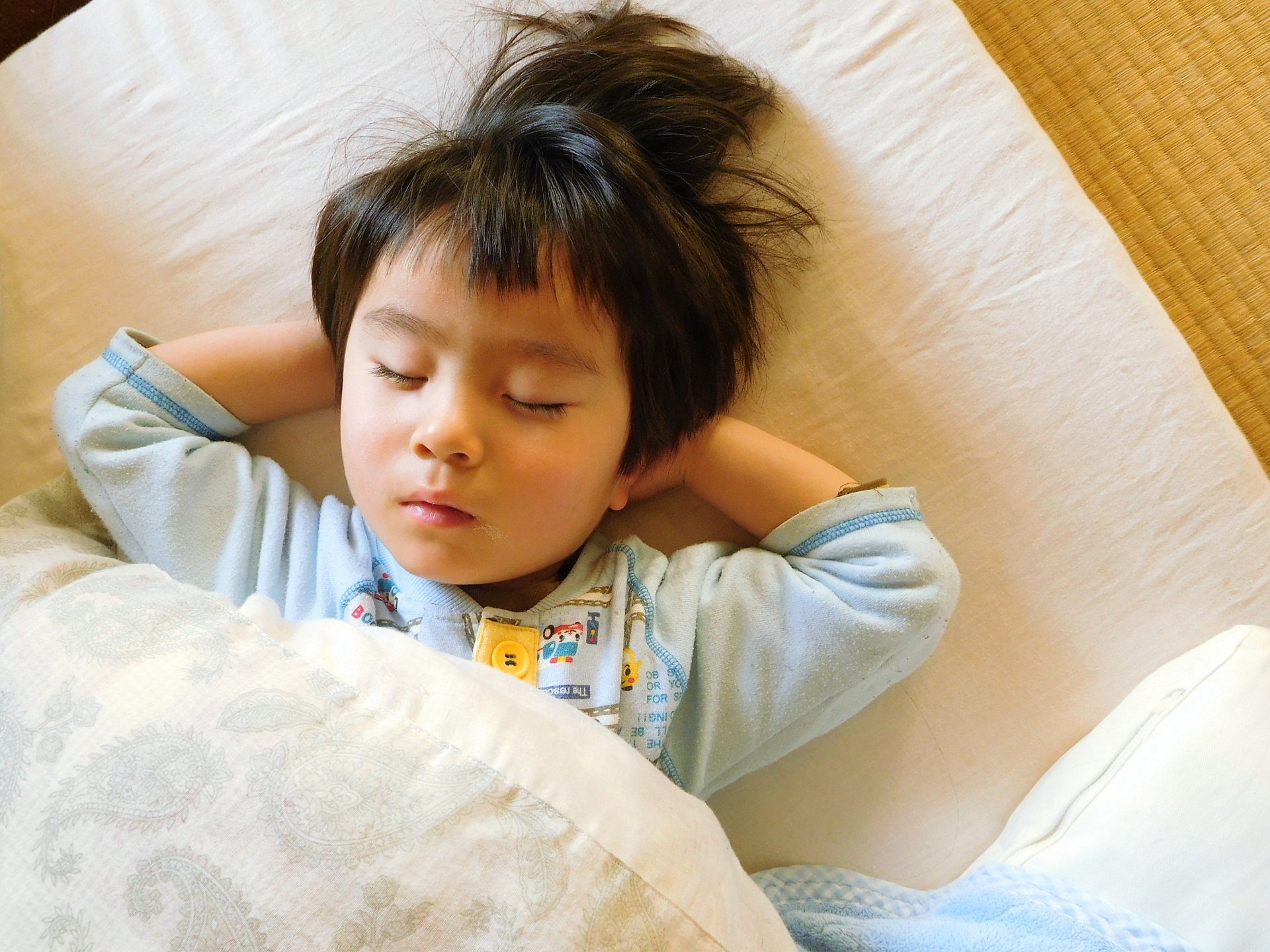 子どもの成長に大切な睡眠時間と睡眠の質。寝る前のスマホはやめた方がいい02