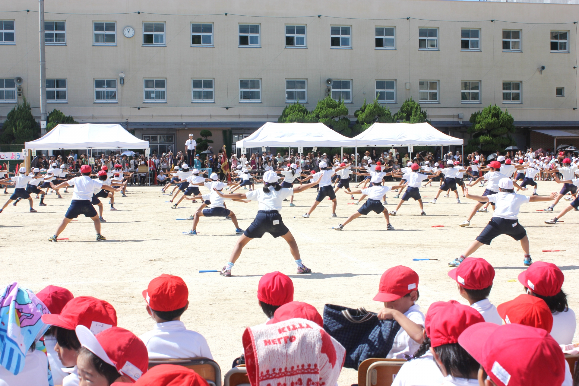 必修科目ダンス　小学校　中学校