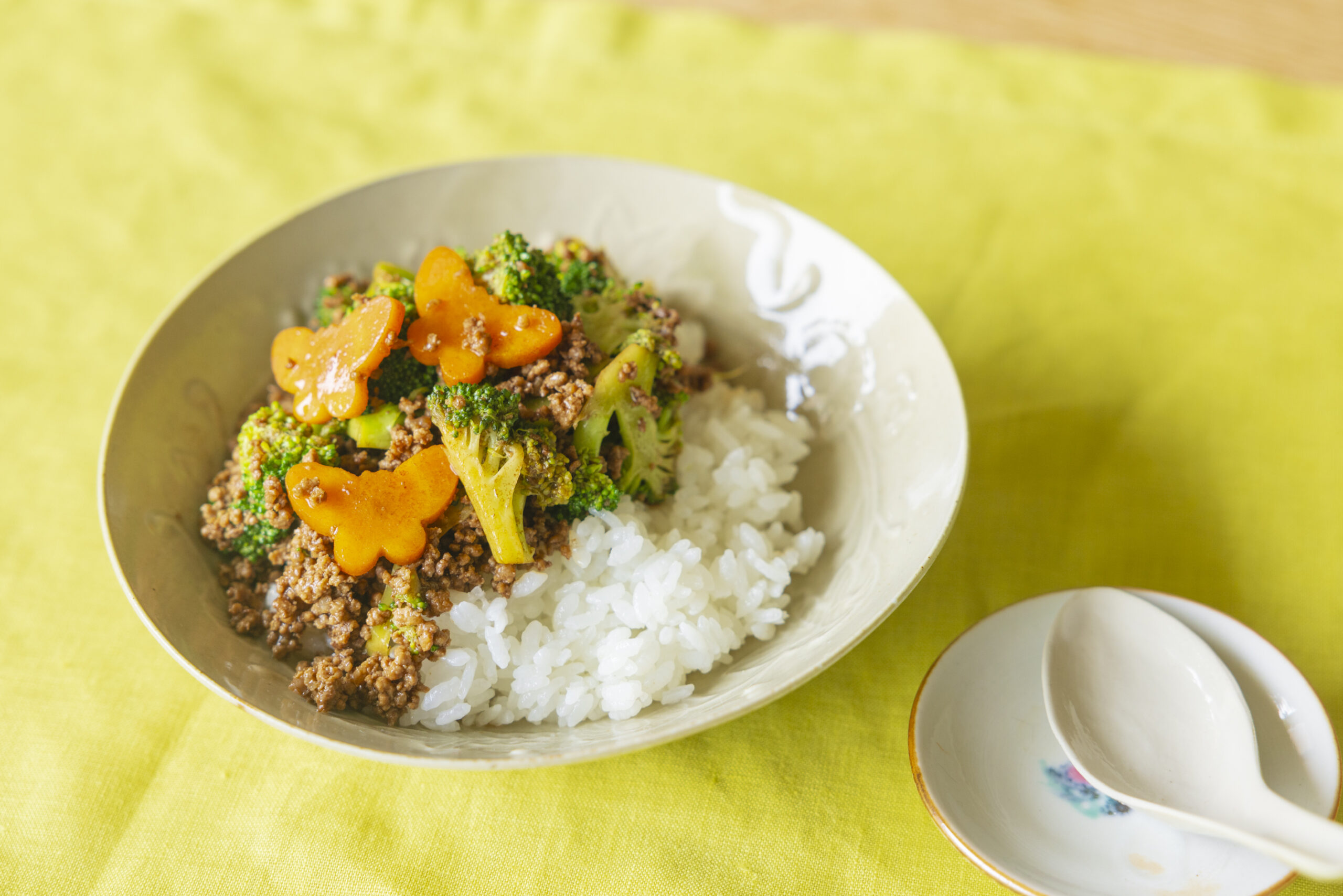 【簡単&時短のどんぶりレシピ】温め直してもおいしい「ブロッコリーと豚肉の甘味噌丼」